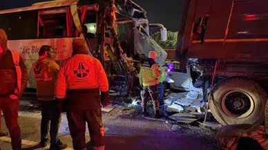 Sakarya TEM Otoyolu'nda zincirleme kaza faciası: 1 ölü, 27 yaralı!