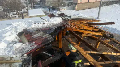 Diyarbakır'da bir okulda sobadaki kıvılcımdan yangın çıktı