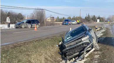 Kastamonu'da otomobil ile cip çarpıştı: 3 kişi yaralandı