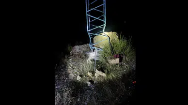 Batman'da dev kaya koptu: Köy elektriksiz kaldı