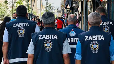 Mersin'de zabıta ekipleri merdiven altı üretilen 6 bin 86 kavanoz sahte kremi ele geçirdi