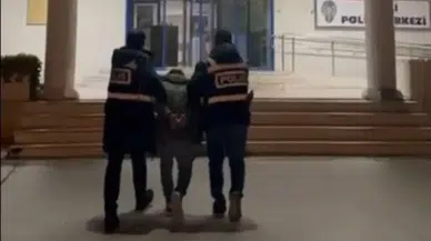 İzmir'de uyuşturucu operasyonu: 17 bin 280 sentetik ecza hapı ele geçirildi