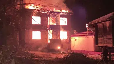 Ordu Ünye’de korkutan yangın: İki katlı müstakil ev küle döndü