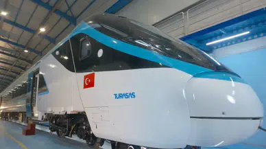 Bakan Uraloğlu: Milli Elektrikli Hızlı Trenimizi 2026 yılı içerisinde raylara indirerek test sürecini başlatacağız