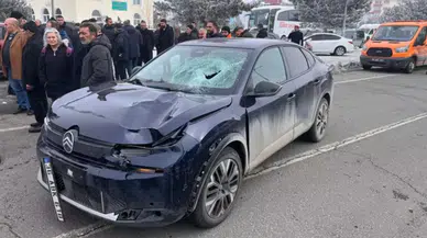 Kars'ta otomobilin çarptığı yaya kalp masajına rağmen kurtarılamadı