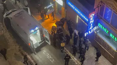 Elazığ'da eğlence mekanında bıçaklı, sopalı kavga: 15 kişi birbirine girdi!