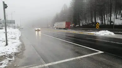 Bolu Dağı karla kaplandı, sürücüler zor anlar yaşadı