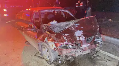 Çorum'da otomobiller çarpıştı: 3'ü çocuk 8 yaralı