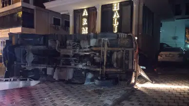 Maltepe’de kaza yapıp kaçan kamyonet ortalığı birbirine kattı