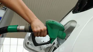 Akaryakıtta tabela değişiyor: Motorine bu gece zam geliyor, işte yeni fiyatlar