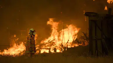 Avustralya'da yangın tehlikesi sürüyor: 1100 kişiden tahliye istendi