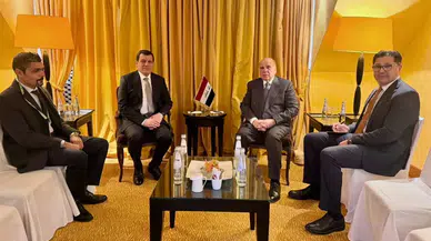 Irak Dışişleri Bakanı Hüseyin, Almanya'da SDG elebaşı Abdi ile görüştü