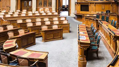 Almanya'da korkutan iddia : Cenaze görevlisi ölülerden altın diş çalmakla suçlanıyor