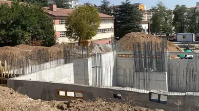 Elazığ’da 4 yıldır bitmeyen okul tepkilere neden oldu