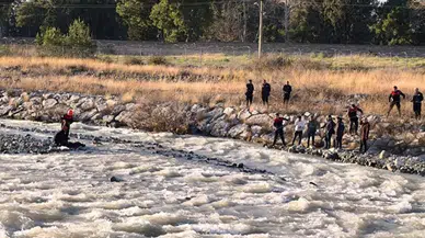 Hatay'da köprüden düşen 10 yaşındaki çocuk hayatını kaybetti
