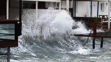 Meteoroloji uyarı : Ege Denizi'nde fırtına bekleniyor