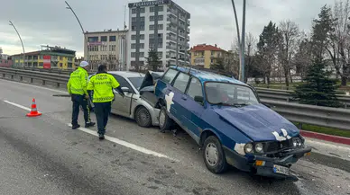 Uşak'ta kaza : 4 kişi yaralandı
