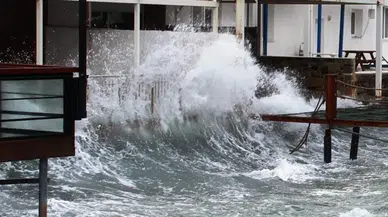 Meteoroloji'den Ege Denizi için kuvvetli fırtına uyarısı
