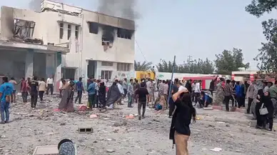 İran'da bilanço ağırlaşıyor : Yüzlerce ölü ve yaralı var