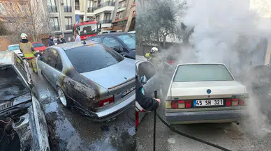 Manisa'da korkutan yangın : Park halindeki 2 araç alev aldı