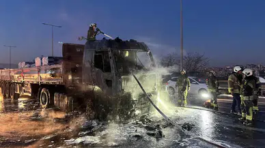 Eyüpsultan'da tır alev aldı!