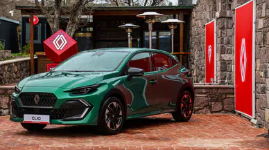 Yeni Renault Clio Türkiye’de satışa çıktı : Fiyatı ve motor özellikleri neler?