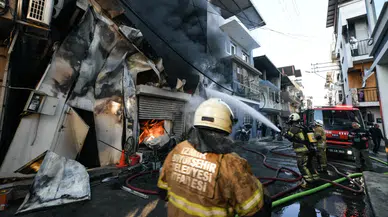 İzmir'in Buca ilçesinde yangın : Yoğurt üretim iş yeri alev alev