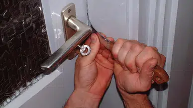 Eskişehir'de hırsız paniği : Hırsızlık yaptığı iddia edilen 2 şüpheli yakalandı