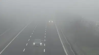 Bolu Dağı geçişinde sis etkili oldu : Görüş mesafesi 35 metreye düştü