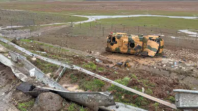 Askeri araç devrildi: Çok sayıda asker yaralandı!