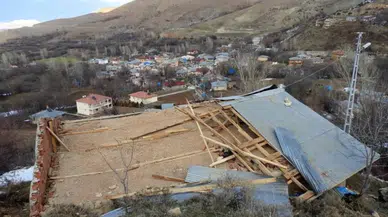 Meteoroloji uyardı : Bayburt'ta kuvvetli rüzgar ve fırtına etkili olacak