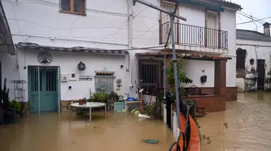 Portekiz'de Leonardo Fırtınası : Yaşlı adam sel suyuna kapılıp hayatını kaybetti