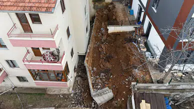 Ankara'da korku dolu anlar : İstinat duvarı çöktü, 5 apartman boşaltıldı!