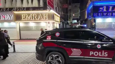 Ümraniye'de kuyumcuda silah kazası : Arkadaşını kasığından vurdu!