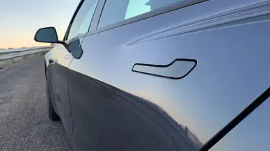 Gizli kapı kolu dönemi kapanıyor : Çin’den otomotiv sektörünü sarsacak zorunlu güvenlik kararı!