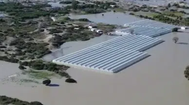 Antalya Kaş'ta seralar sular altında kaldı