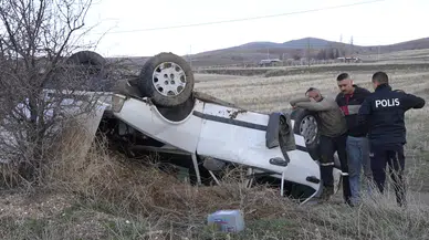 Kırıkkale’de takla atan otomobil hurdaya döndü : 2 kişi yaralandı