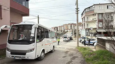Kocaeli'de servis aracının çarptığı ilkokul öğrencisi Elanur hayatını kaybetti
