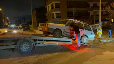 Eskişehir'de iki otomobil çarpıştı : 4 yaralı