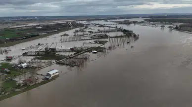 Edirne'de yerleşim yerleri sular altında kaldı