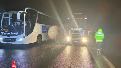 Erzincan'da sağanak etkisi : Ulaşım durdu