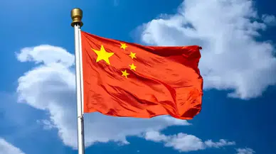 Çin'de demir yolu köprüsü çöktü : 5 işçi hayatını kaybetti