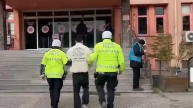 Karabük'te polisin 'dur' ihtarına uymayan sürücüye 69 bin 200 TL para cezası kesildi
