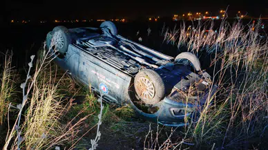 Samsun'da kaza : İnternetten tanıştı, takip edilince aracıyla takla attı