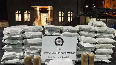 Sivas'ta bir araçta 1 ton 337 kilogram gümrük kaçağı tütün yakalandı