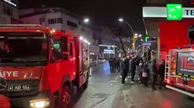 Kocaeli'de kahvehanede yangın çıktı