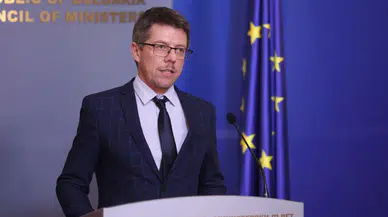 Bulgaristan'ı sarsan istifa : Bir gün önce göreve başlamıştı