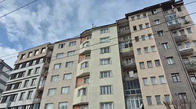 Eskişehir'de baz istasyonuna bakım yapan işçi 7 katlı binanın çatısından düştü!