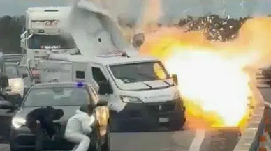 Otoyolda film sahnelerini aratmayan soygun : Para nakil aracına çeteler dadandı