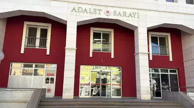 Okulda Atatürk'e hakaret ettiği iddia edilen öğretmen tutuklandı